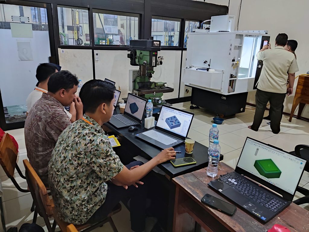 Kegiatan Programming CNC