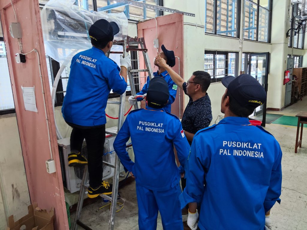 Kegiatan Praktik Teknisi Perawatan AC